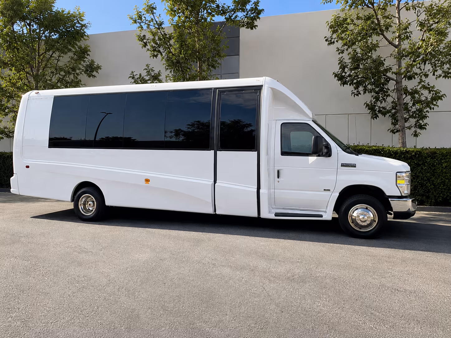 call today to find a bus for the temecula valley balloon wine festival