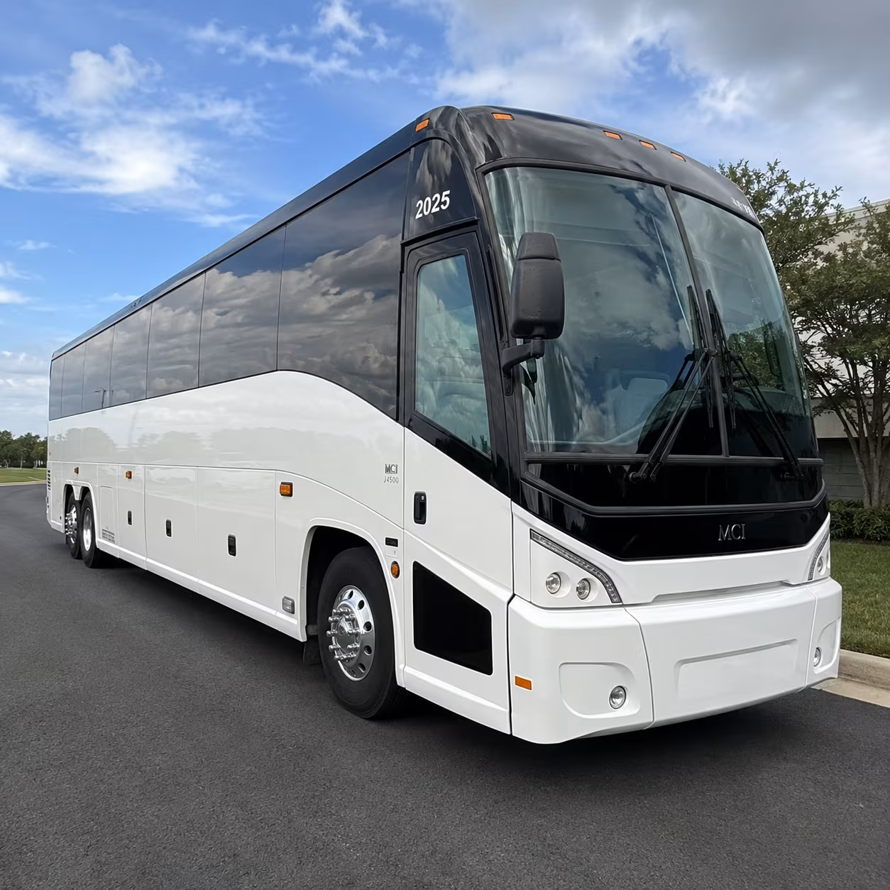 give your group the comfortable ride they deserve between chula vista and the airport