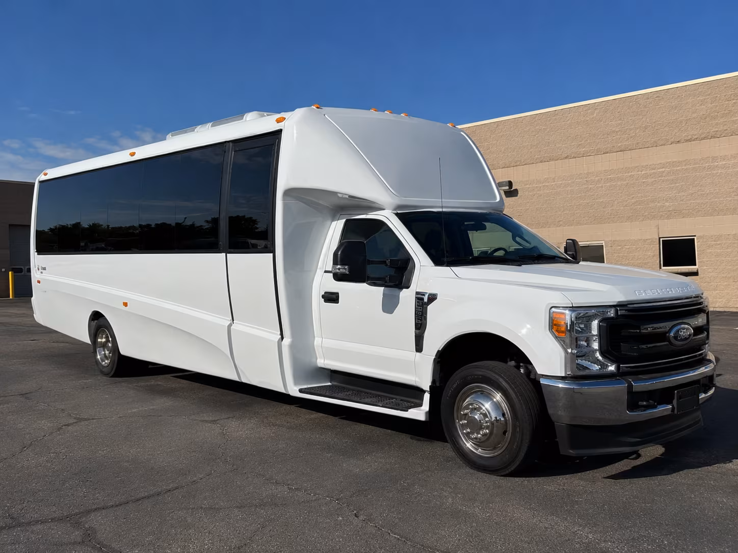 oceanside shuttle buses for oceanside employees