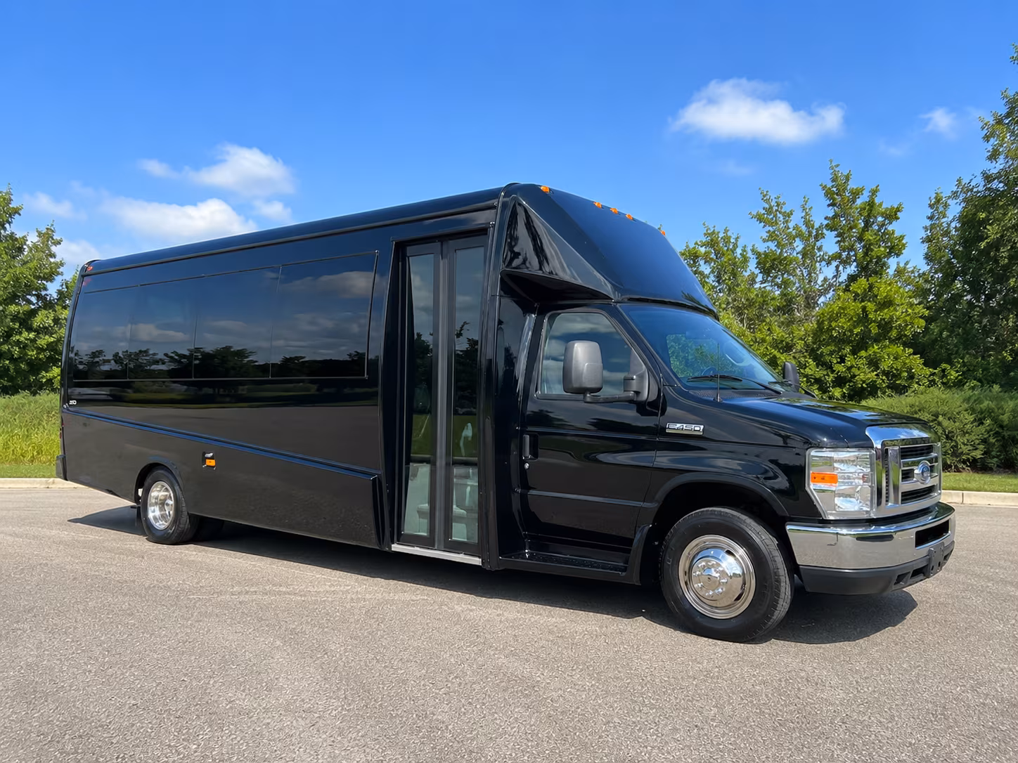 temecula bring your wine tour group together with a temecula charter bus